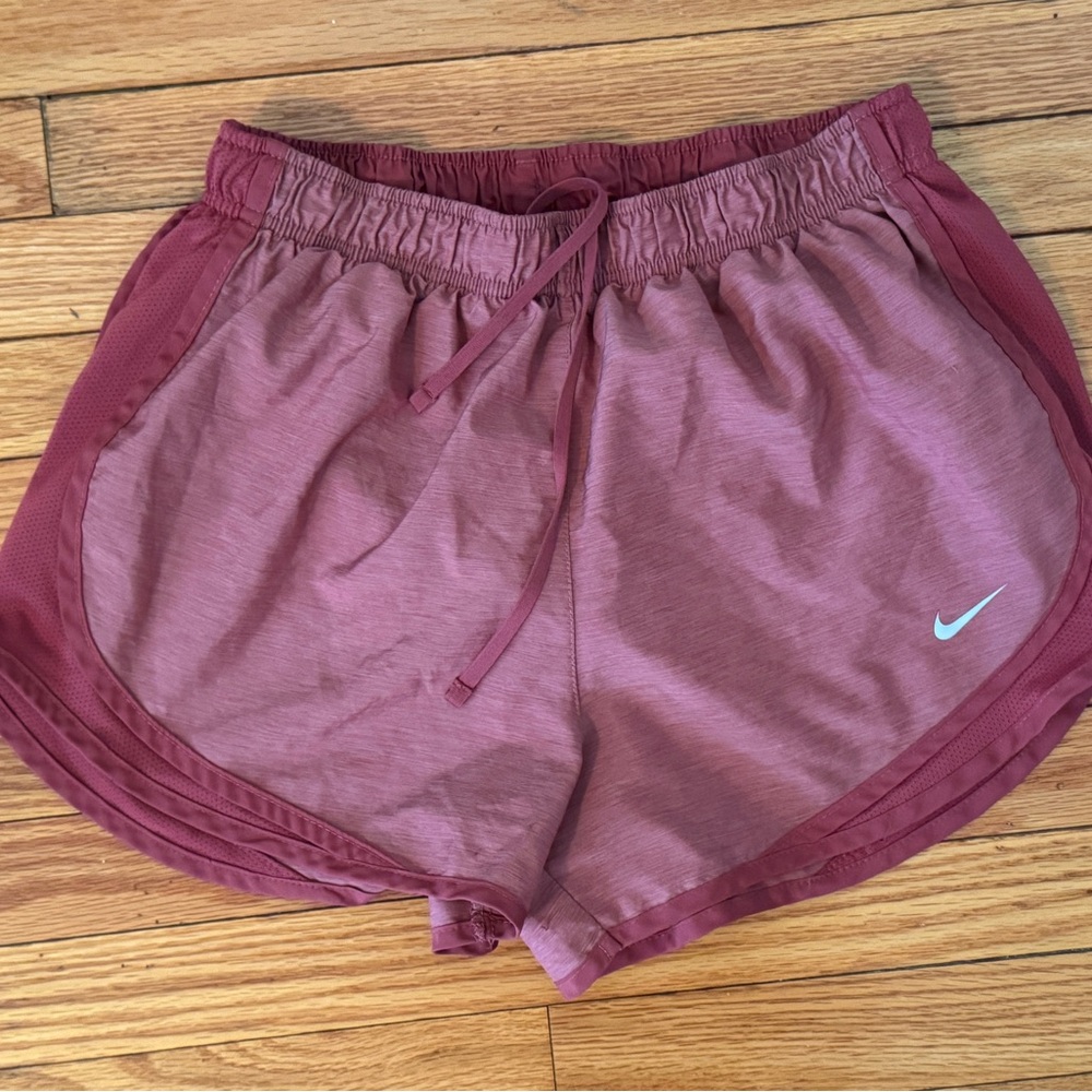 Nike Dri-Fit Womens Red Lined Tempo Mesh Running Athletic Shorts
